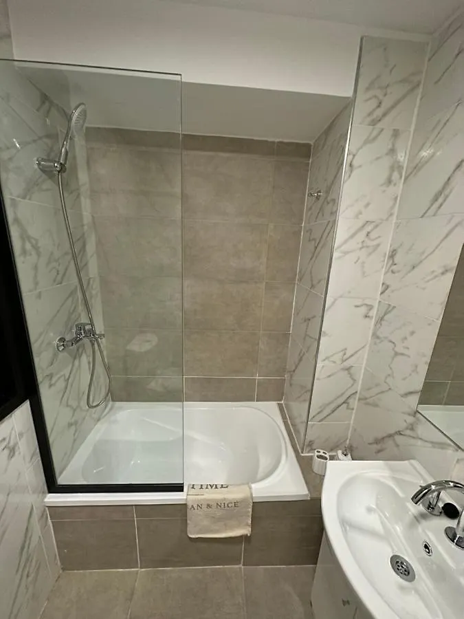 New Luxury Apartments Mendoza 2 0*,